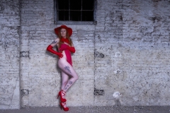 MM_angela-urbex-lady-in-red